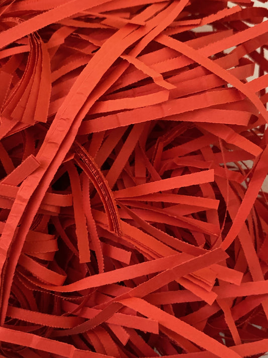 Red Shredded Paper (90 grams)